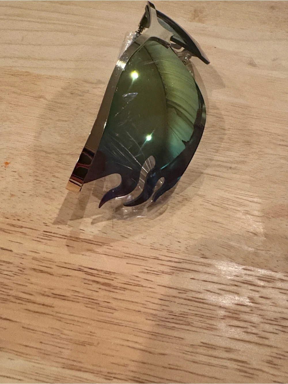 Women's Mirrored Green Lens Sunglasses